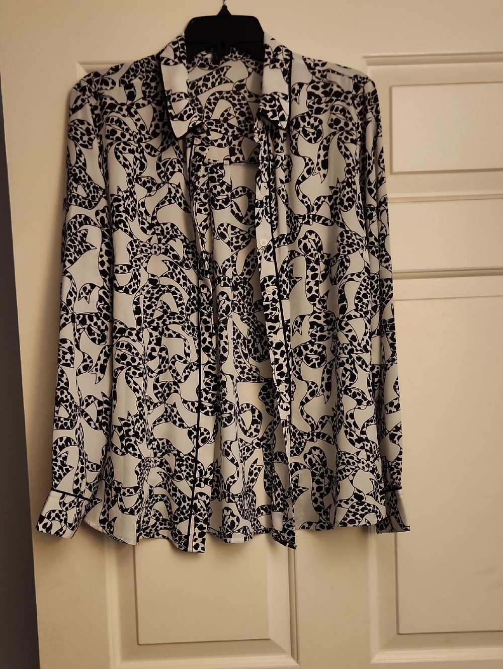 Express Black and White Printed Button-Down Blouse